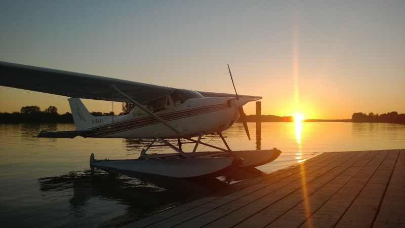 http://www.geneva-racing.ch/images2/fsx/float/1.jpg